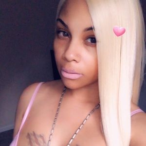 Meet your Posher, Ms pink